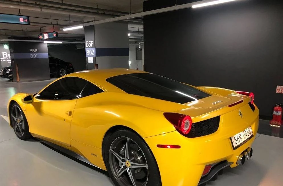 2012 Ferrari 458 Italia - Image 11 of 14