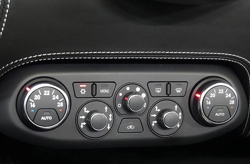 2012 Ferrari 458 Italia - Image 6 of 19