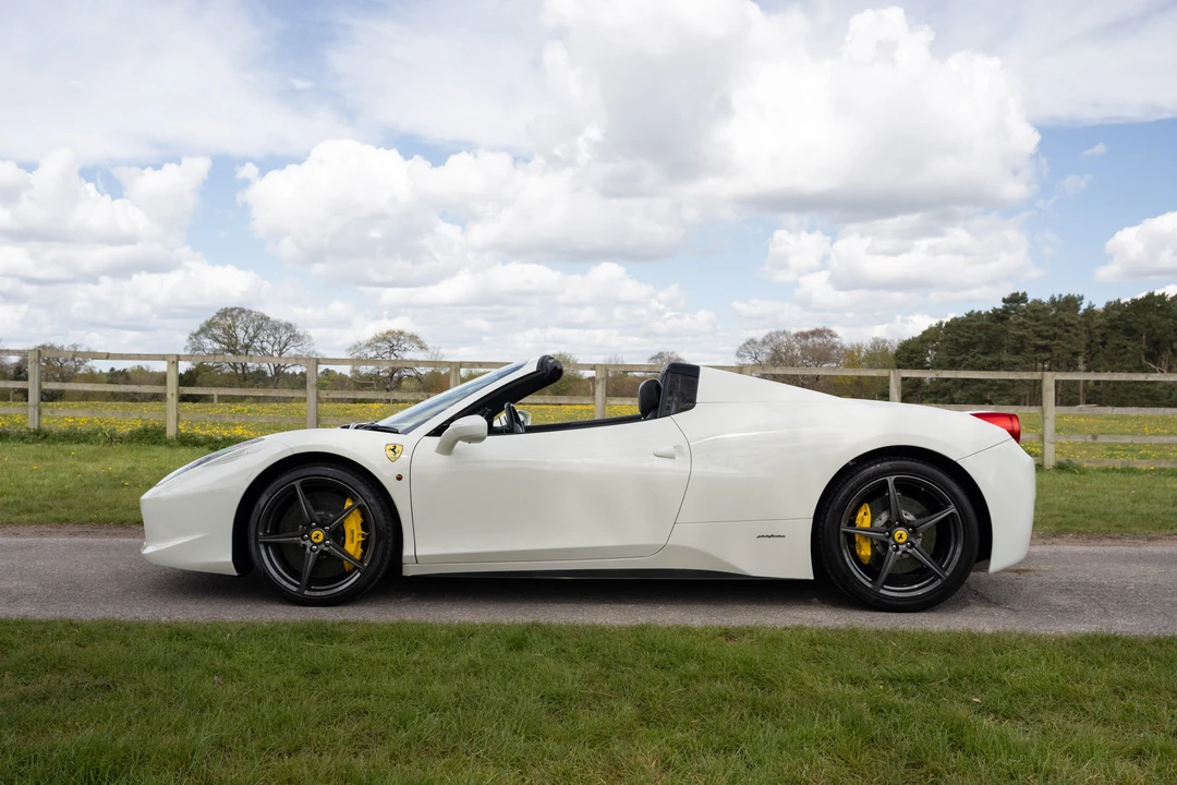 2012 Ferrari 458 Spider - Image 17 of 31