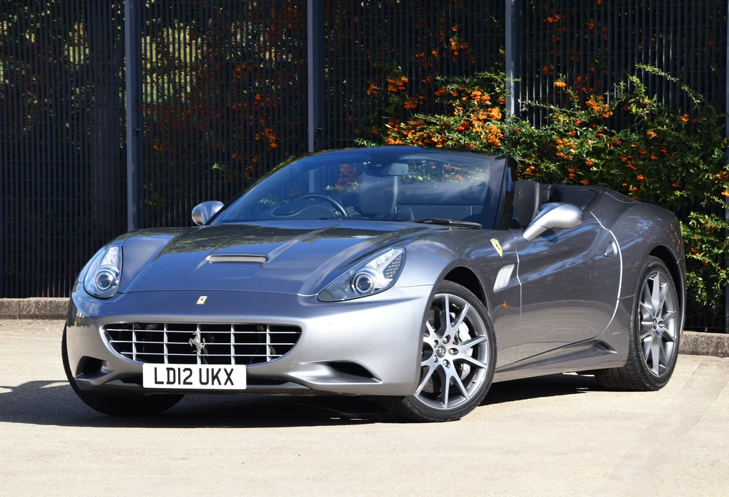 2012 Ferrari California 30 - Image 2 of 31
