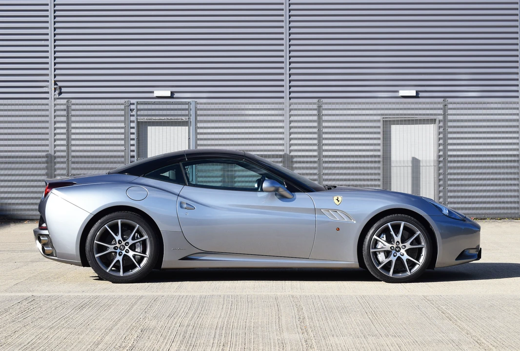 2012 Ferrari California 30 - Image 8 of 31