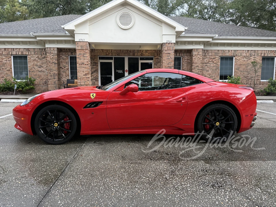 2012 Ferrari California - Image 25 of 31