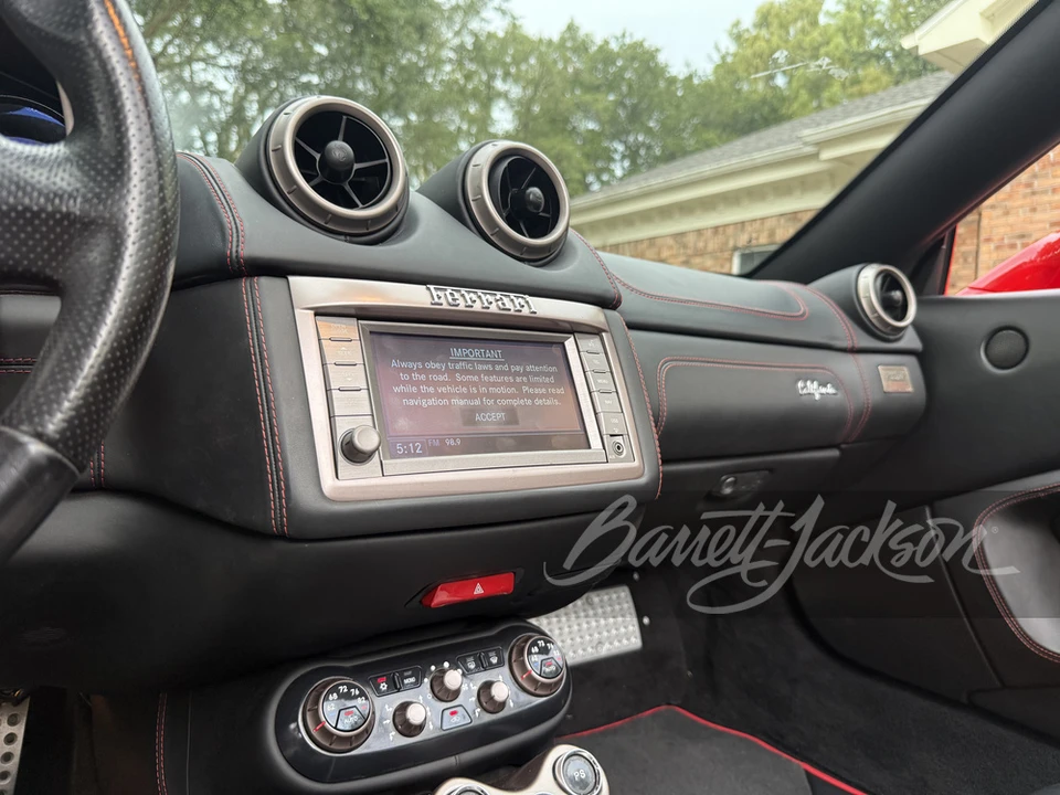 2012 Ferrari California - Image 8 of 31