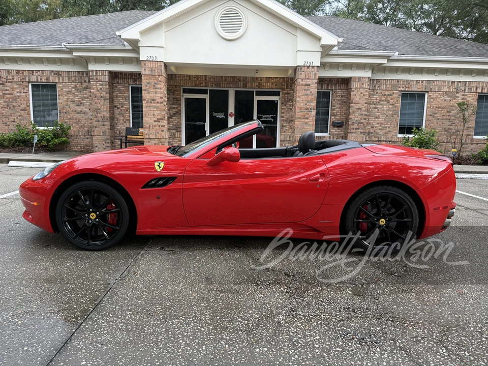 2012 Ferrari California - Image 2 of 31