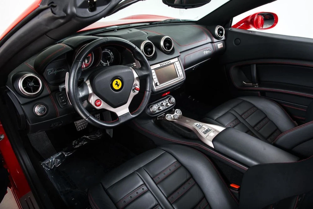 2012 Ferrari California - Image 4 of 5