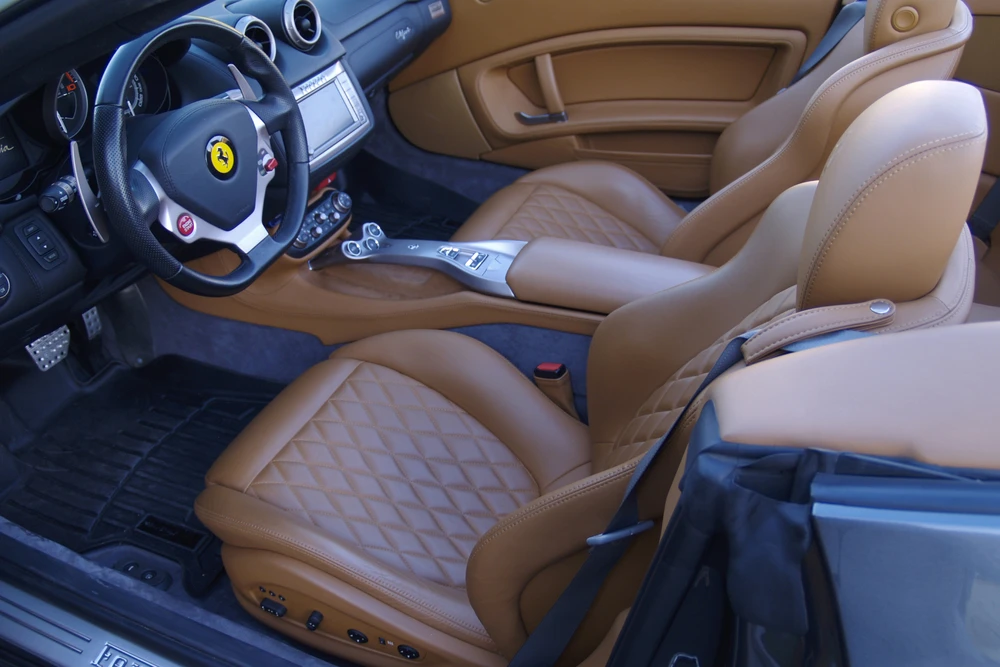 2012 Ferrari California - Image 4 of 4