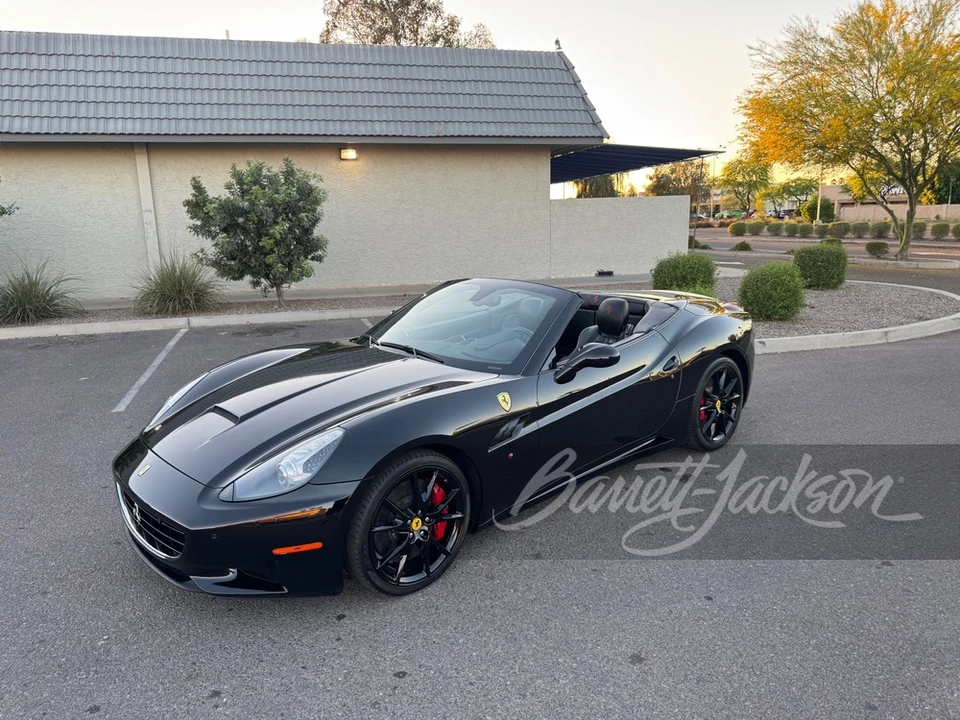 2012 Ferrari California - Image 9 of 17