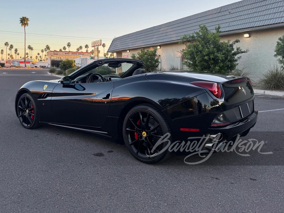 2012 Ferrari California - Image 2 of 17