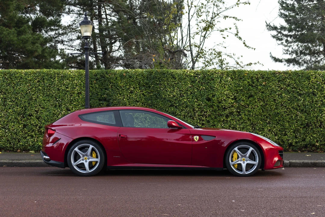 2012 Ferrari FF - Image 9 of 31