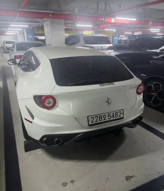 2012 Ferrari FF - Image 6 of 11
