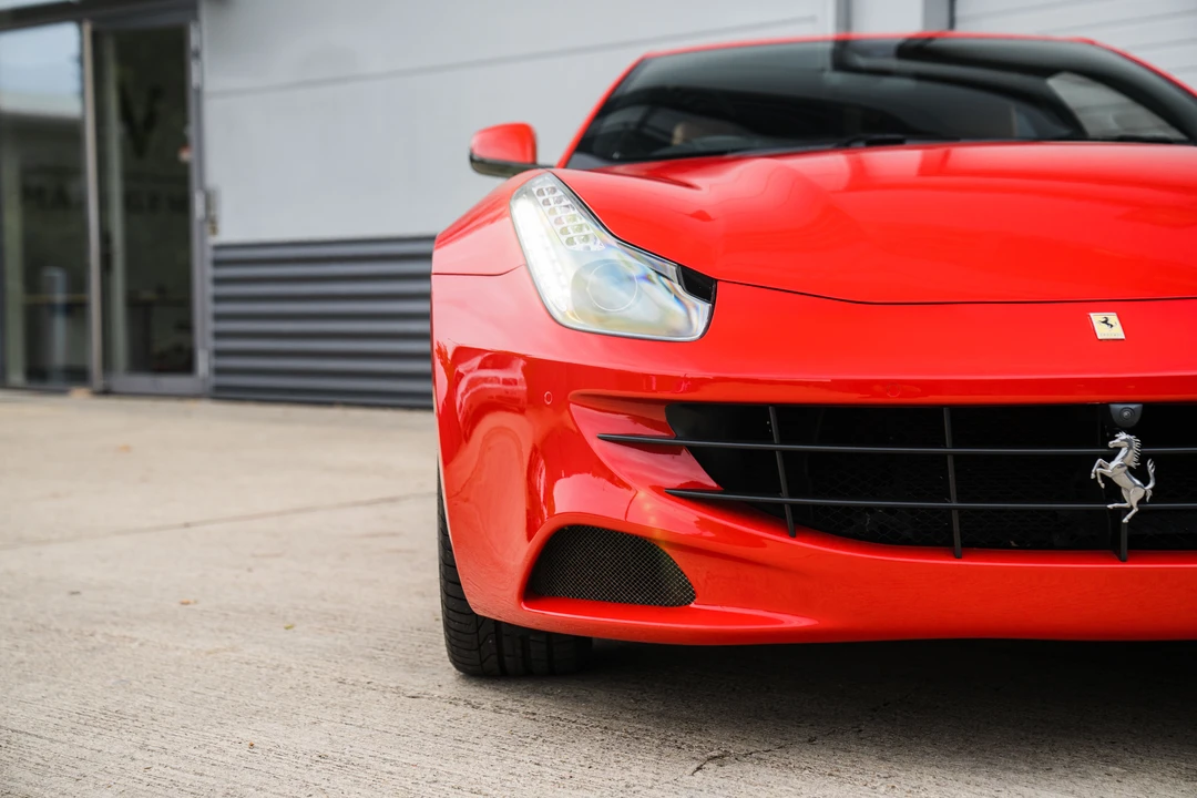 2012 Ferrari FF - Image 19 of 31