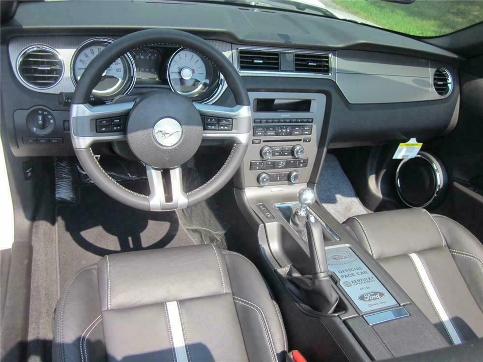 2012 Ford S197 Mustang - Image 4 of 5