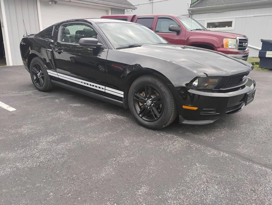 2012 Ford S197 Mustang - Image 2 of 11