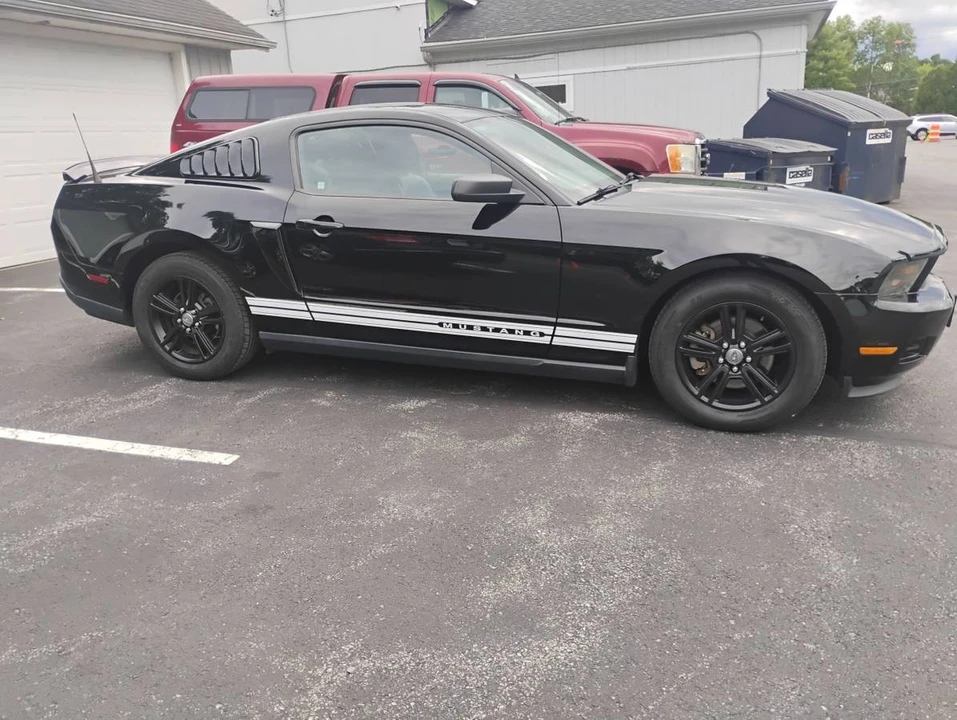 2012 Ford S197 Mustang - Image 7 of 11
