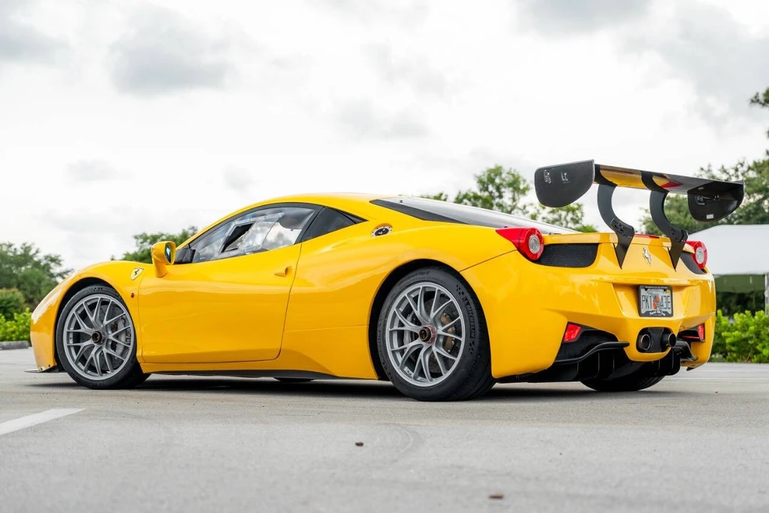 2012 Ferrari 458 - Image 27 of 31