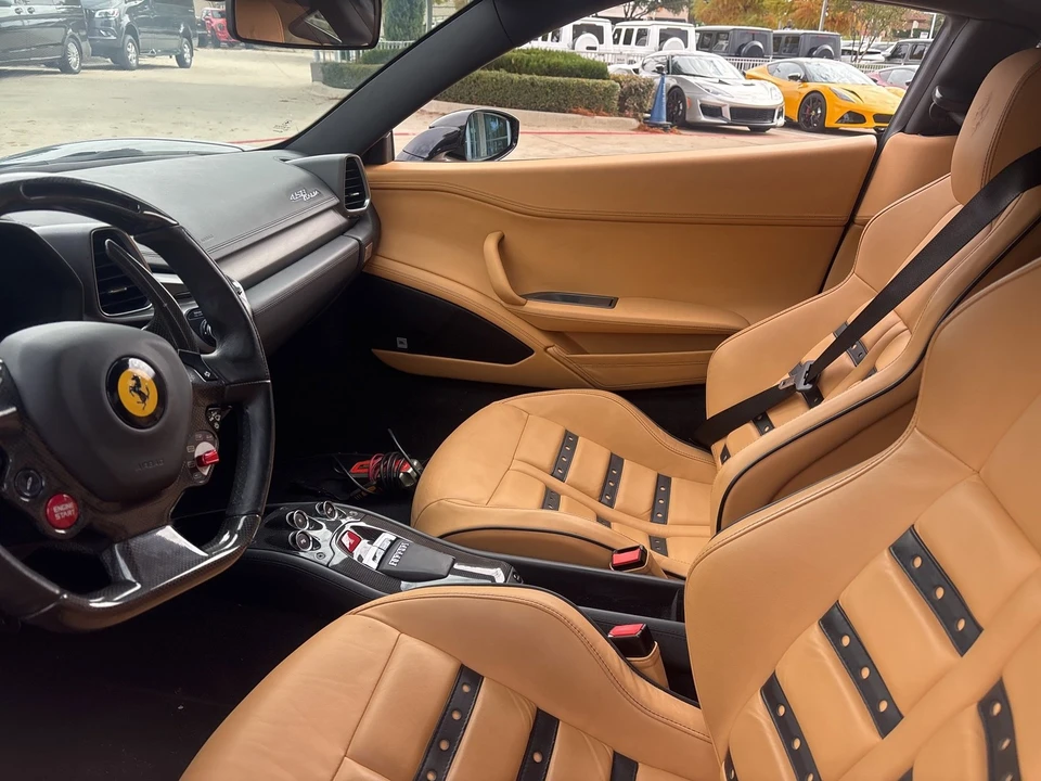 2012 Ferrari 458 Italia - Image 5 of 9