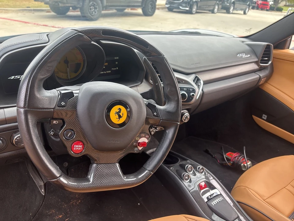 2012 Ferrari 458 Italia - Image 6 of 9