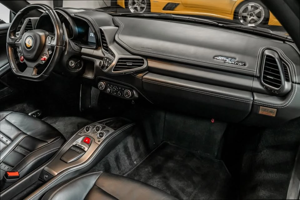 2012 Ferrari 458 Italia - Image 8 of 13