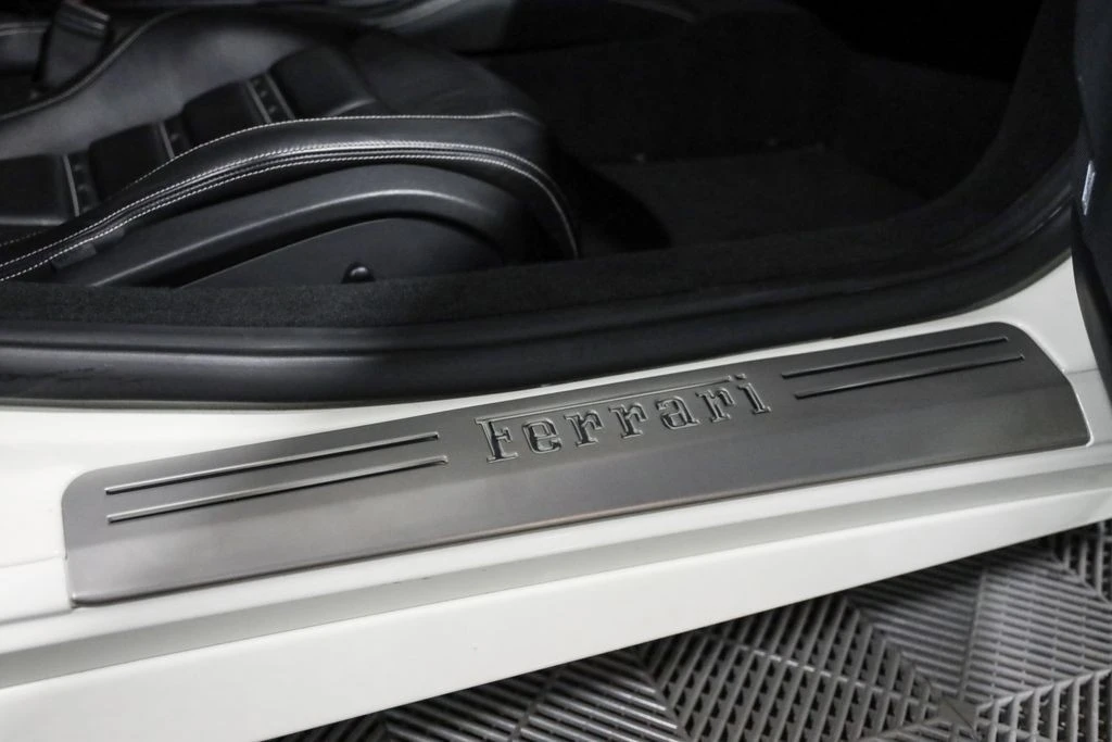 2012 Ferrari 458 Italia - Image 27 of 31