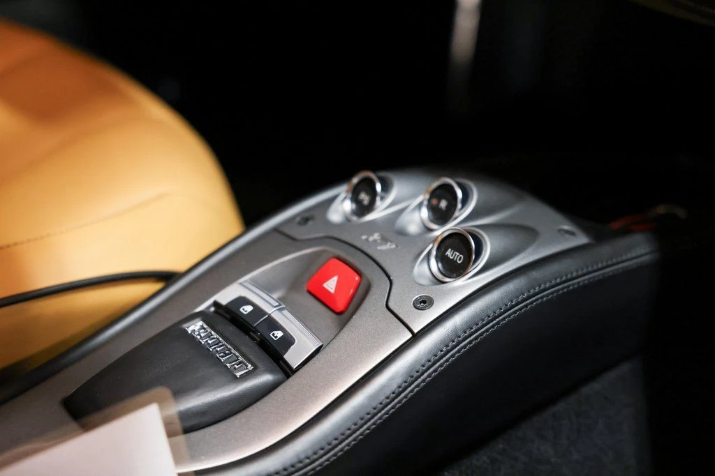 2012 Ferrari 458 Italia - Image 23 of 31