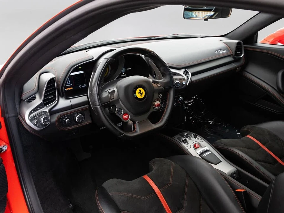 2012 Ferrari 458 Italia - Image 18 of 31