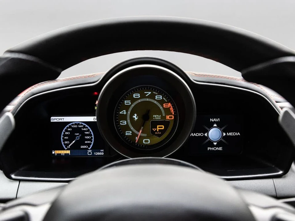 2012 Ferrari 458 Italia - Image 26 of 31