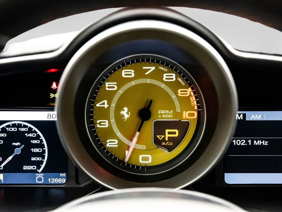 2012 Ferrari 458 Italia - Image 29 of 31