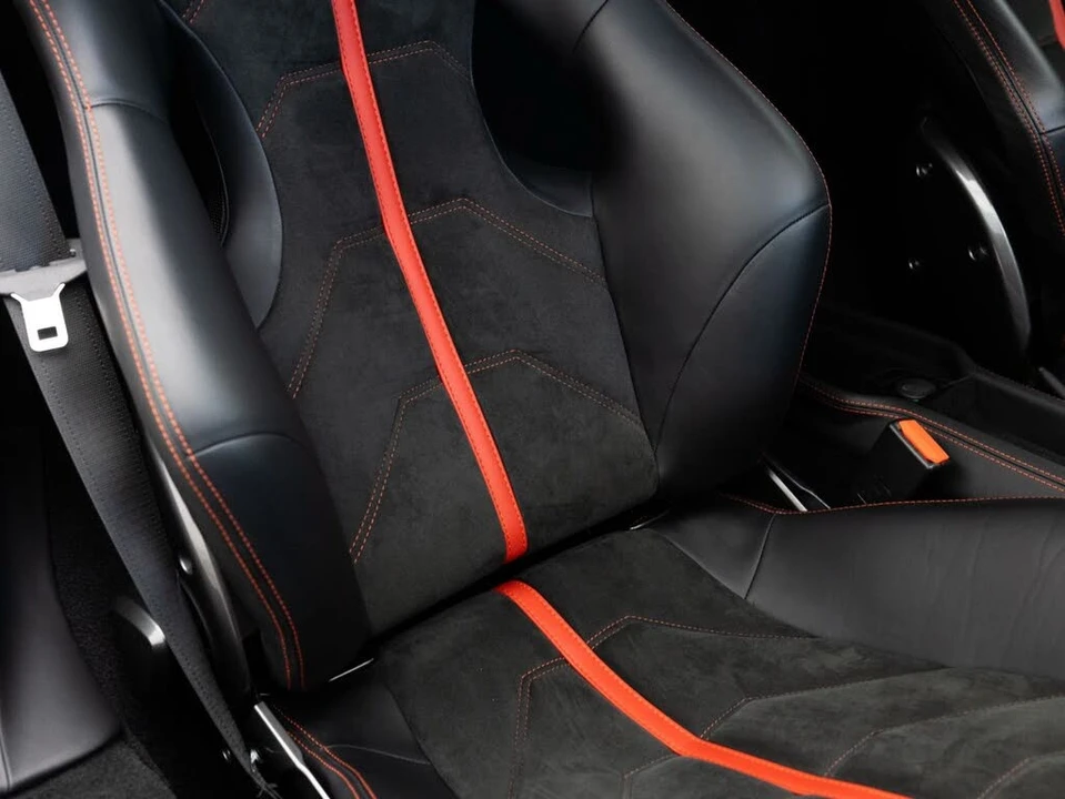 2012 Ferrari 458 Italia - Image 16 of 31