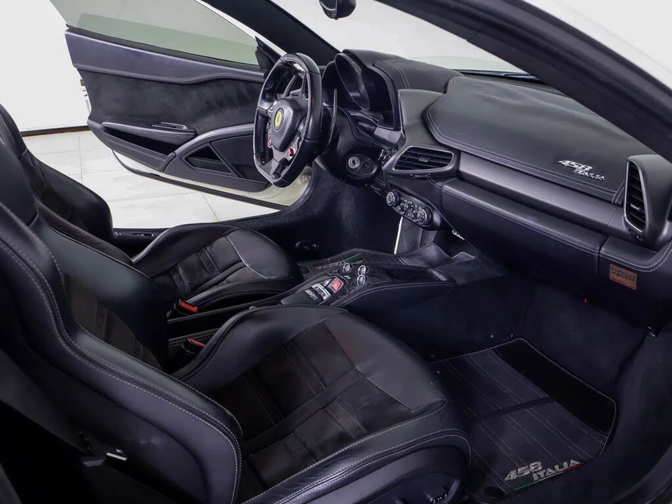 2012 Ferrari 458 Italia - Image 7 of 30