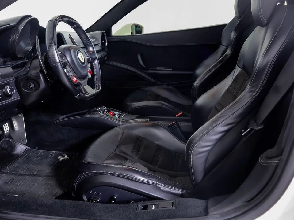 2012 Ferrari 458 Italia - Image 5 of 30