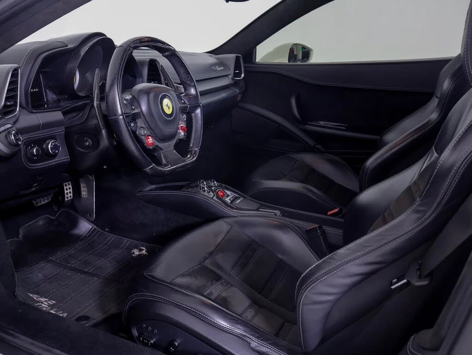 2012 Ferrari 458 Italia - Image 4 of 30