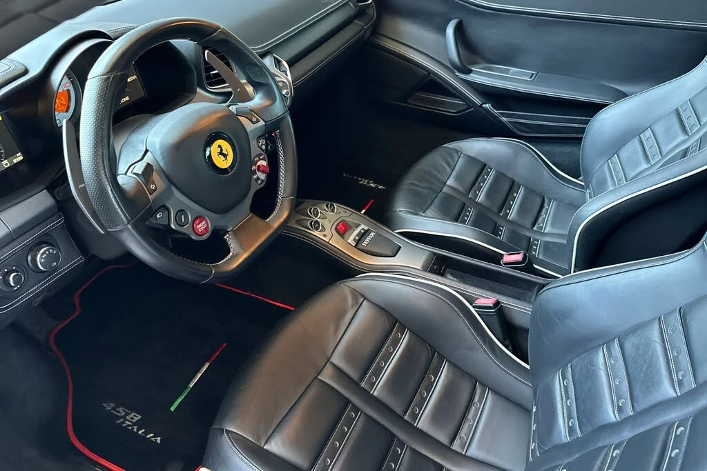 2012 Ferrari 458 Italia - Image 4 of 31
