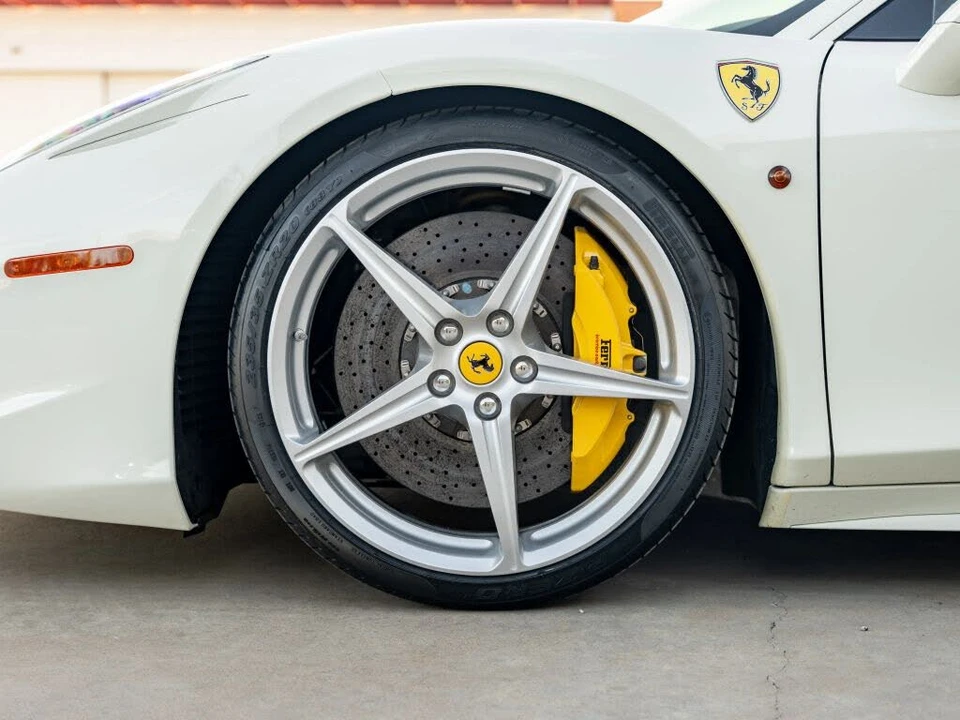2012 Ferrari 458 Italia - Image 28 of 31