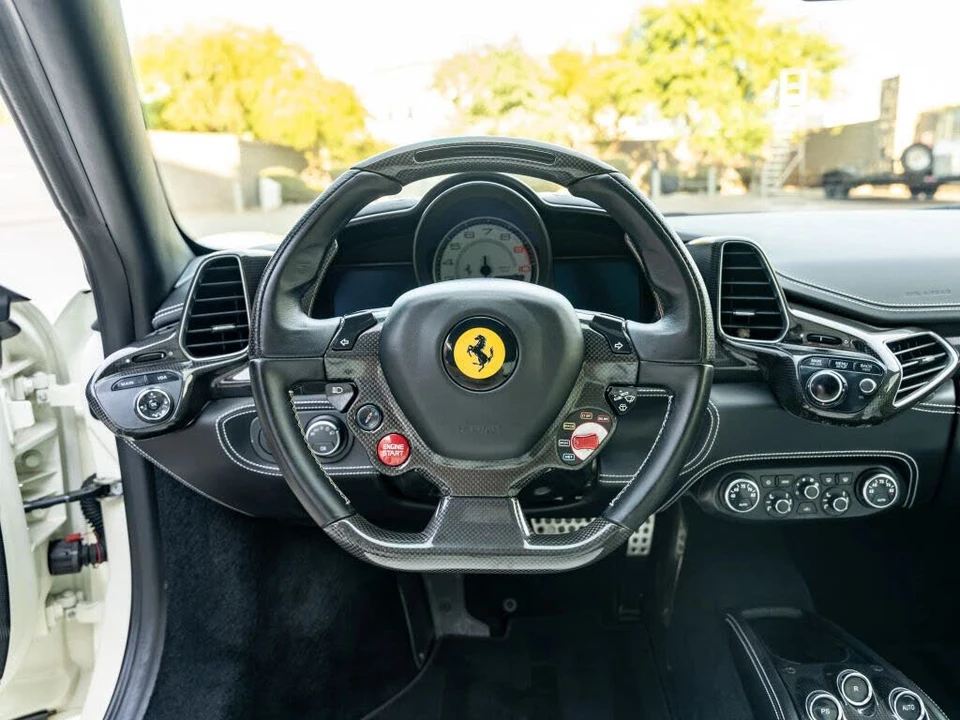2012 Ferrari 458 Italia - Image 16 of 31