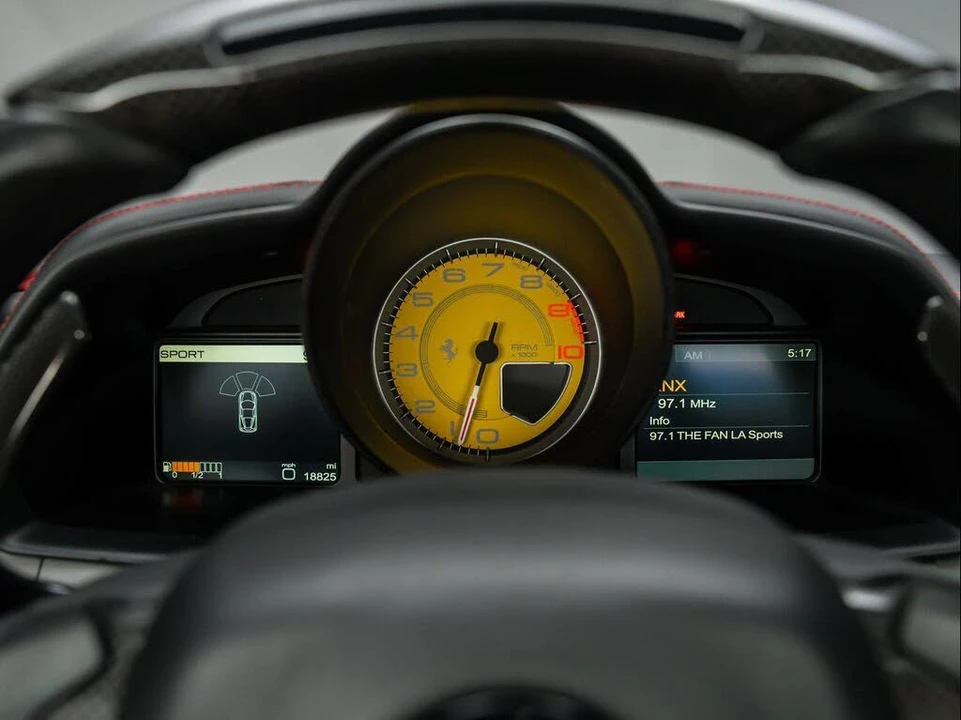 2012 Ferrari 458 Italia - Image 24 of 31
