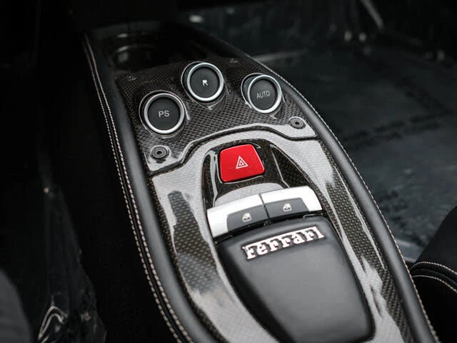 2012 Ferrari 458 Italia - Image 28 of 31