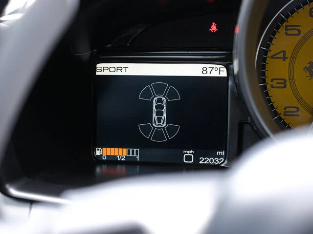 2012 Ferrari 458 Italia - Image 25 of 31