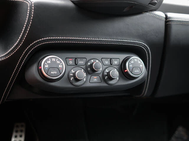 2012 Ferrari 458 Italia - Image 27 of 31