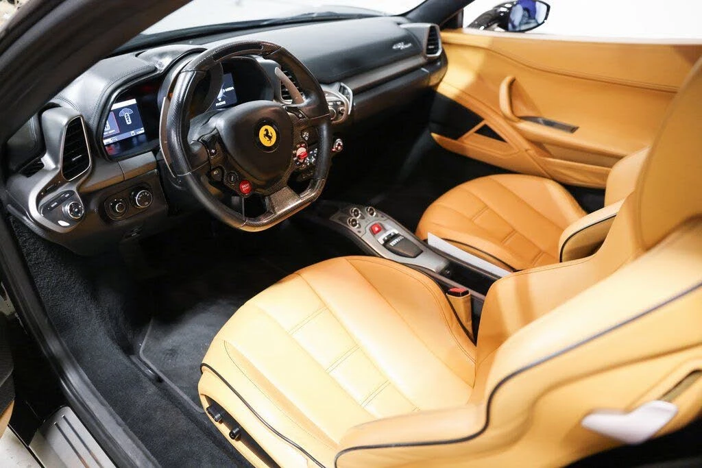 2012 Ferrari 458 Italia - Image 25 of 31
