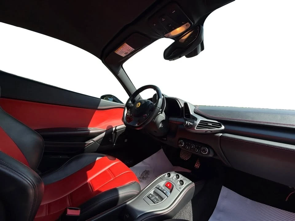 2012 Ferrari 458 Spider - Image 11 of 13