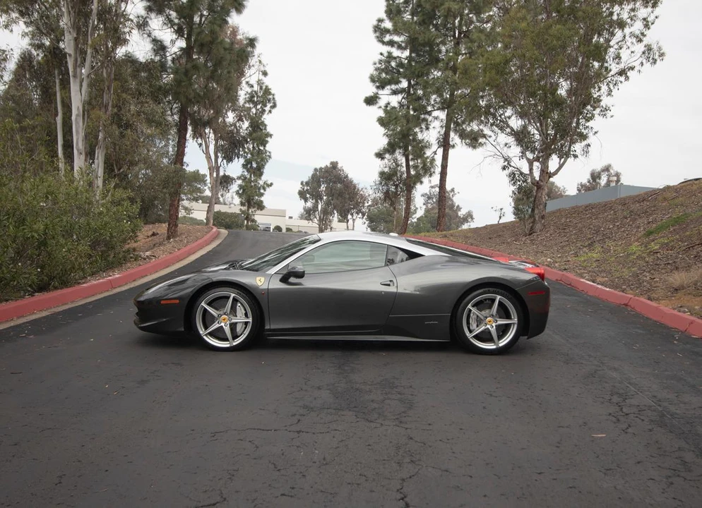 2012 Ferrari 458 Italia - Image 9 of 31