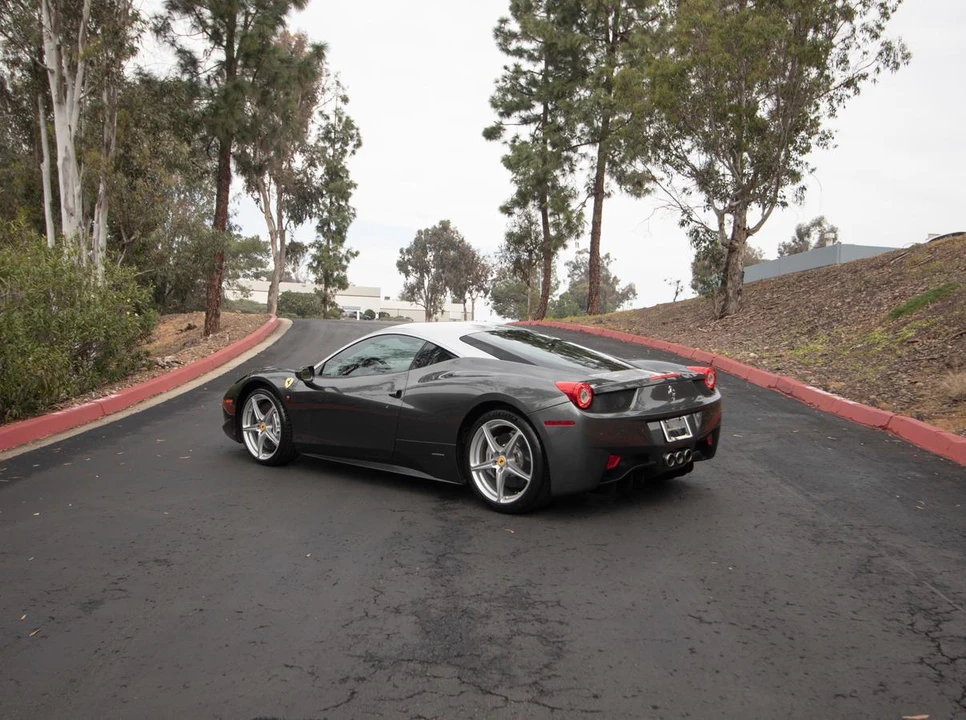 2012 Ferrari 458 Italia - Image 8 of 31
