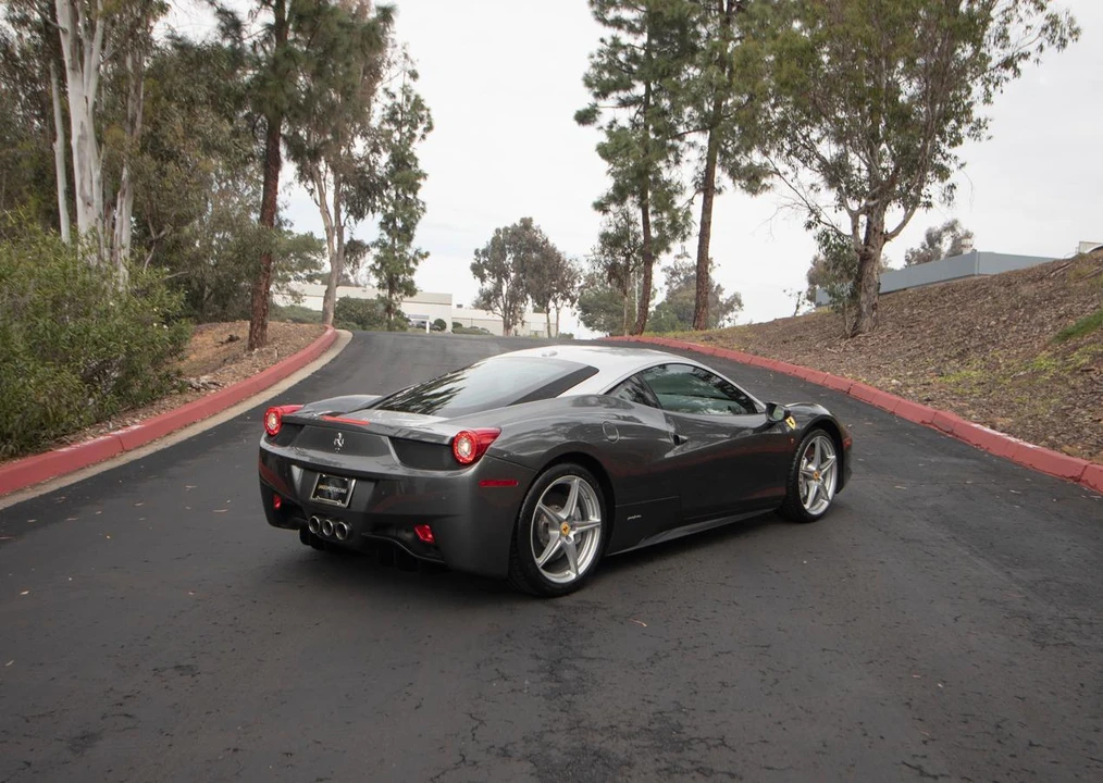 2012 Ferrari 458 Italia - Image 6 of 31