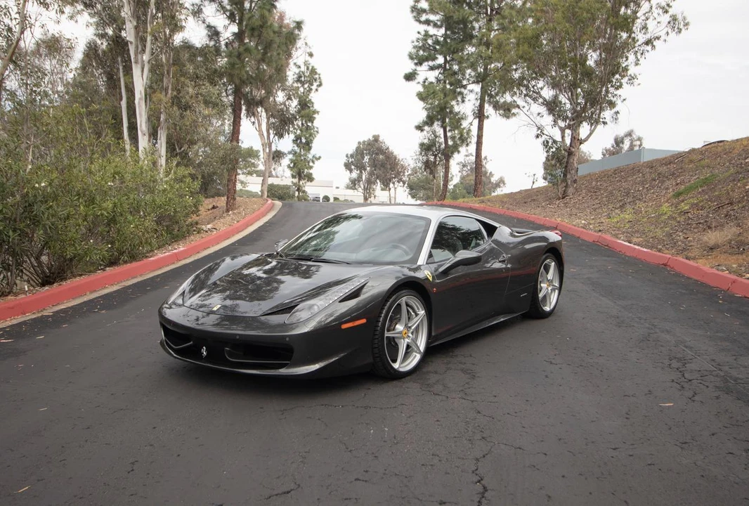 2012 Ferrari 458 Italia - Image 2 of 31