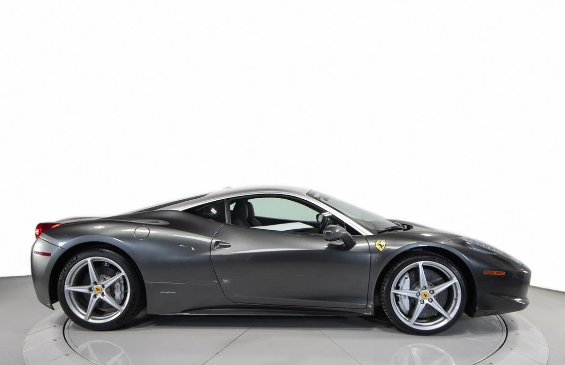 2012 Ferrari 458 Italia - Image 17 of 31