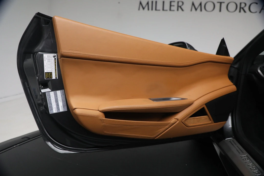 2012 Ferrari 458 Italia - Image 24 of 27