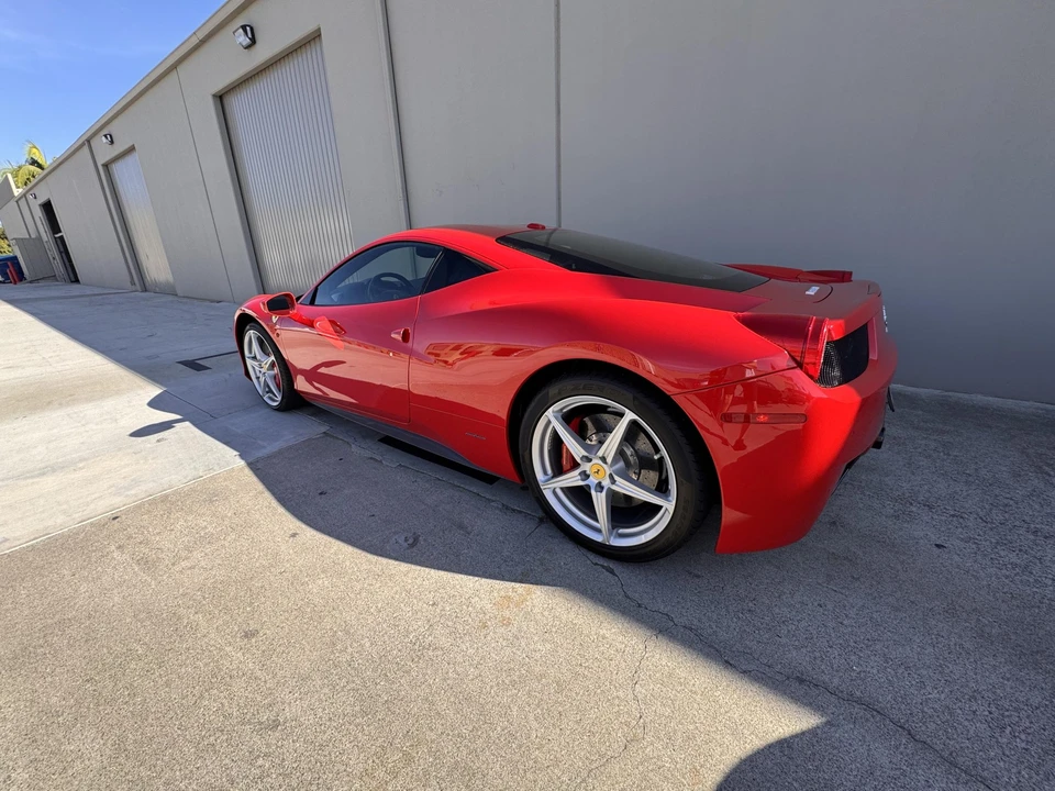 2012 Ferrari 458 Italia - Image 26 of 31