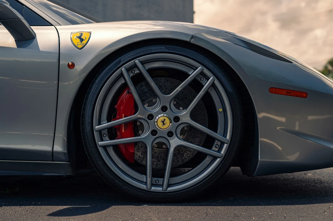 2012 Ferrari 458 Italia - Image 7 of 31