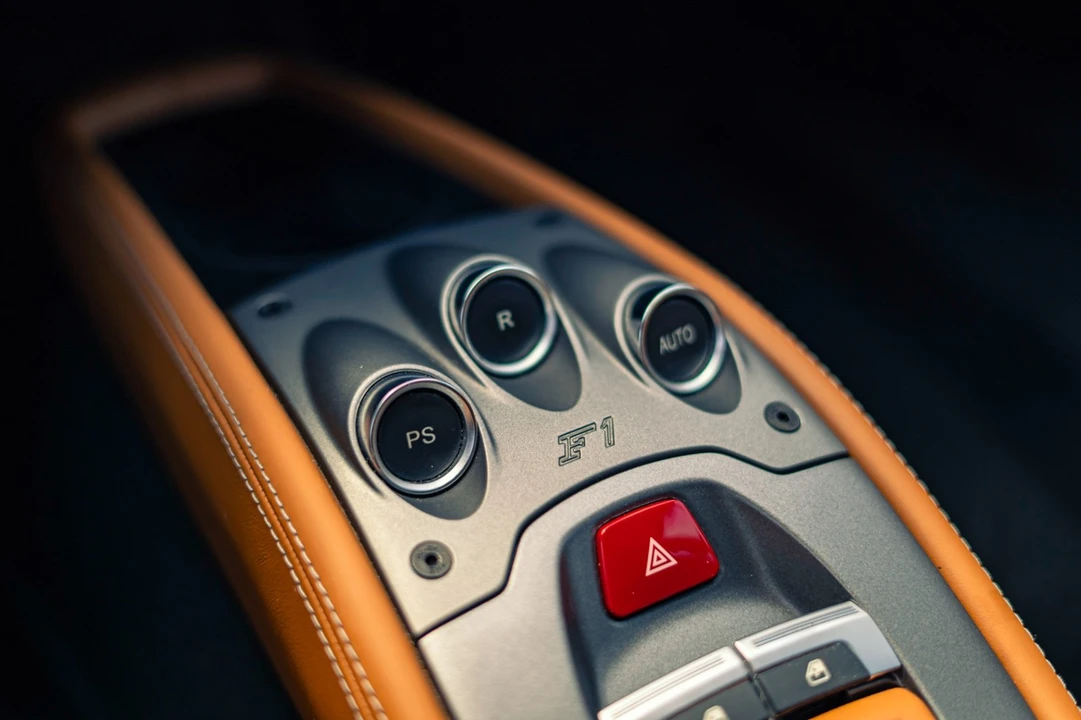 2012 Ferrari 458 Italia - Image 10 of 31