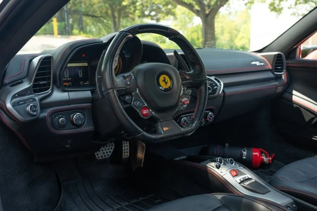 2012 Ferrari 458 Italia - Image 25 of 31